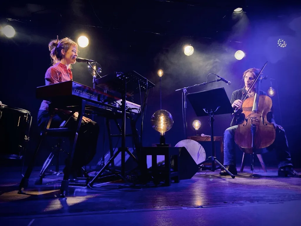 Elodie Bernigal Ello papillon - Annabelle Rogelet - en résidence à Migennes - A rebours - live